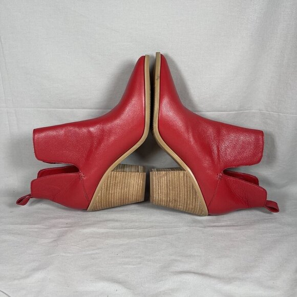 LISA VICKY Women's Mega Red Leather Pointed Toe Slip-On Bootie Size 11-NEW - Picture 6 of 8